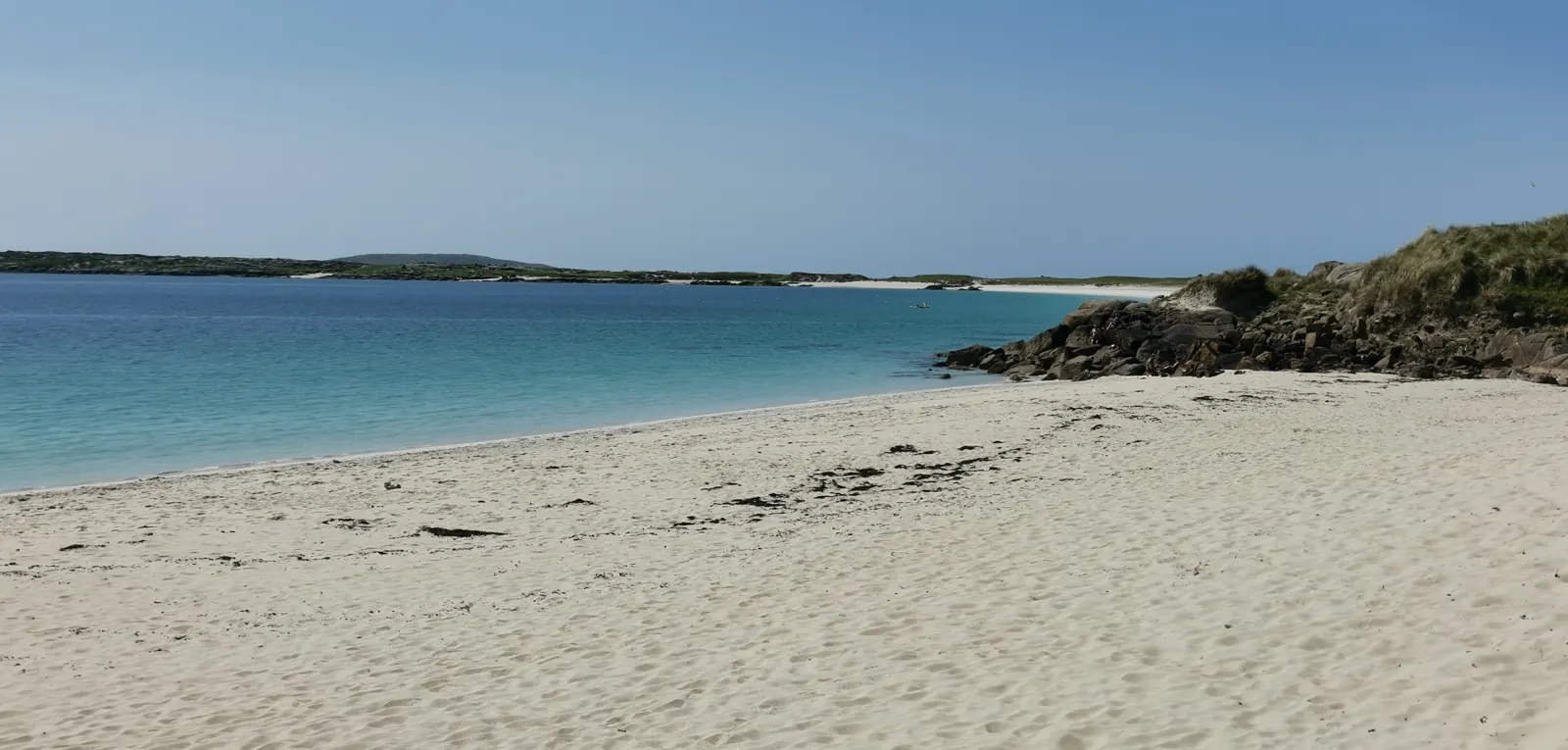 White sand and clear water at Dog's Bay near Roundstone